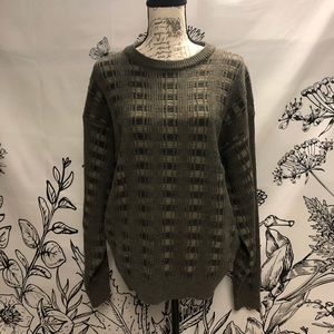 Jantzen 100% Acrylic sweater. Size medium.